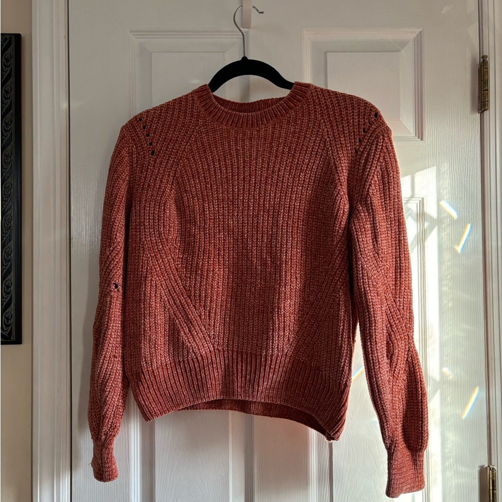 Soft, knit sweater (preowned)